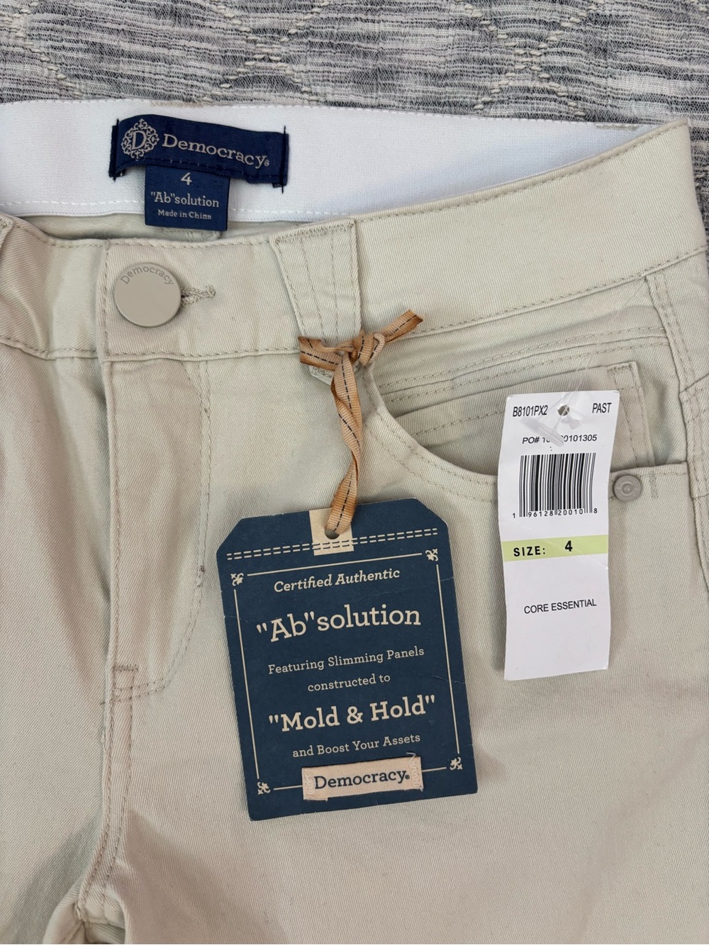 Democracy Ab Solution Bermuda Shorts Sz 4 NWT | Democracy Women Summer Shorts - - Picture 3 of 8